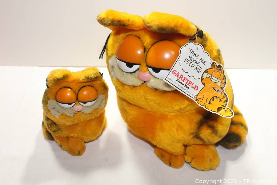 Big garfield outlet plush