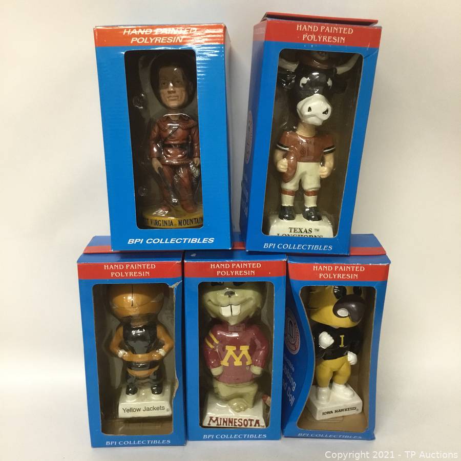 Old, new Herky featured in bobbleheads