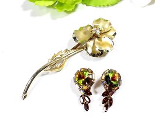 Sold at Auction: Designer 37pc Costume Jewelry Clip On Earring LOT